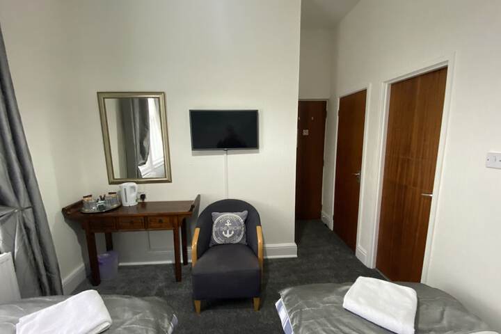 Room 33 of 69