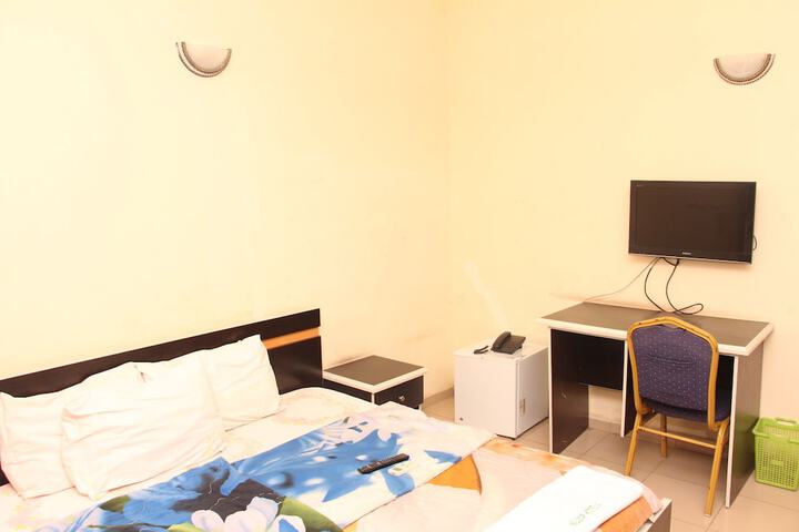 Room 3 of 13