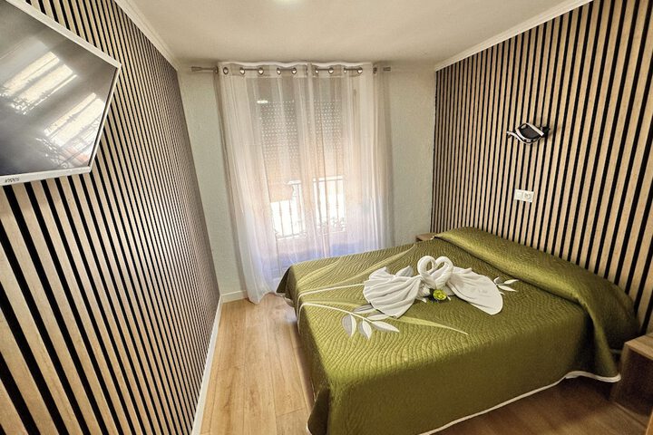 Room 10 of 43