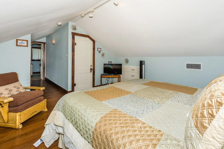 Room 2 of 14