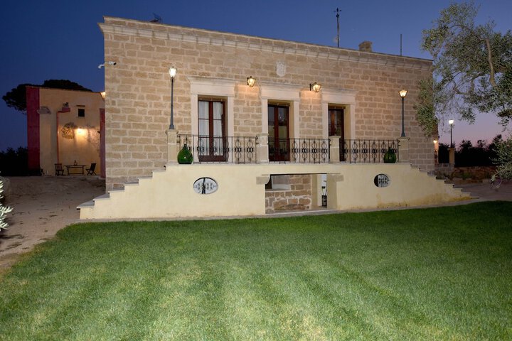 MASSERIA LA MAESTA' 1511 in Sannicola