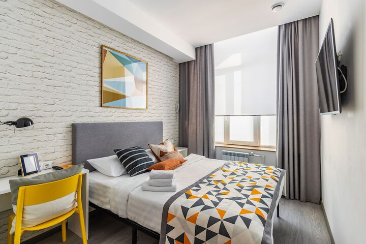 Room 15 of 50
