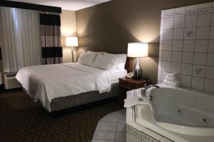1 Queen Bed Mobility Accessible Roll in Shower (6 of 12)