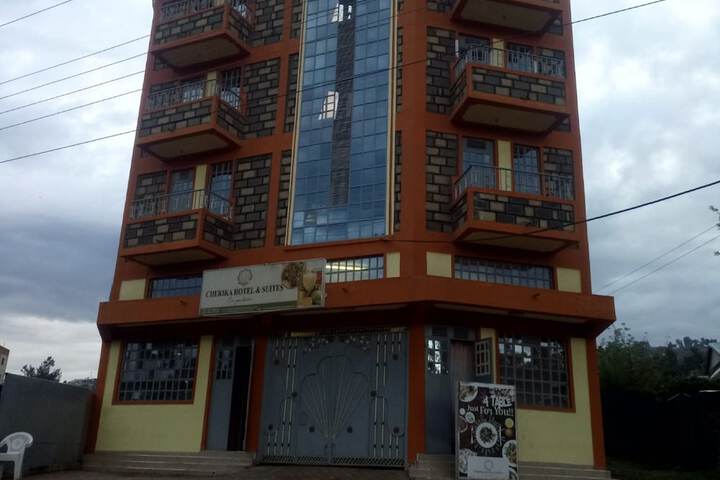 Cherika Hotel & Suites