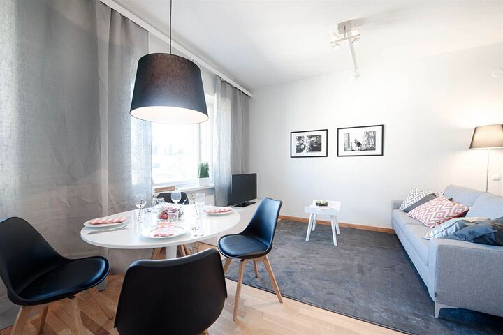 Room 9 of 30