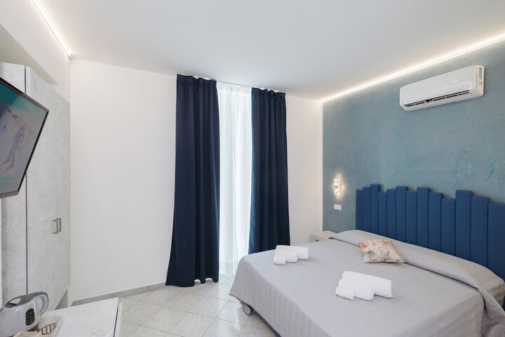 Room 15 of 40