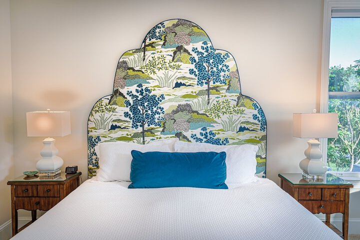 Room 10 of 42