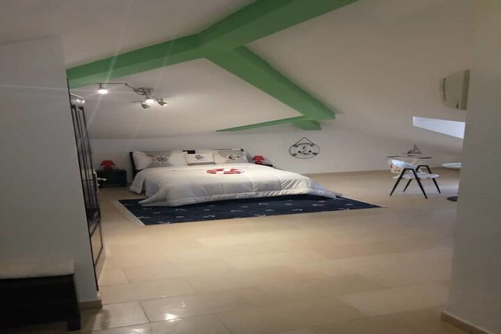 Room 14 of 24