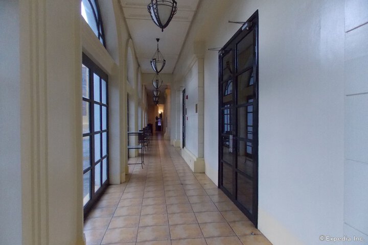 Ballroom/Hall 52 of 57
