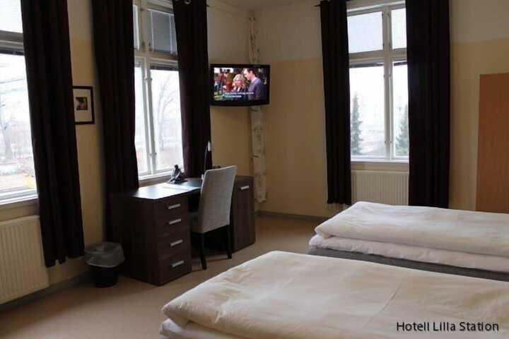 Room 17 of 32