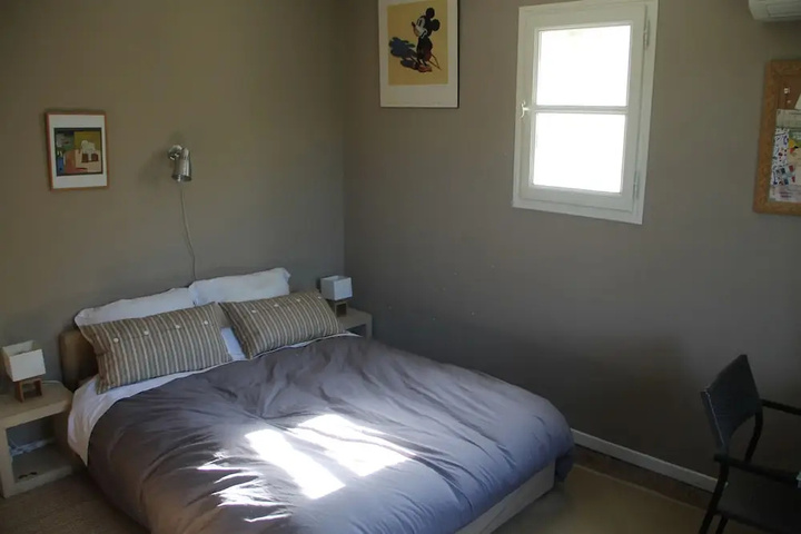 Room 5 of 16
