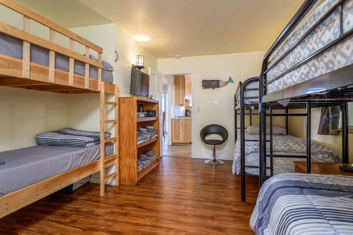 Room 3 of 32