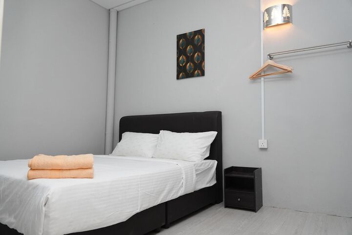 Room 3 of 30
