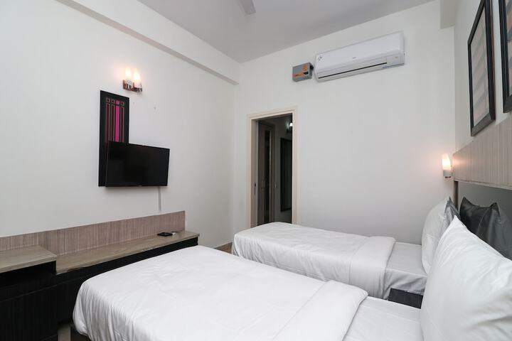 Room 10 of 22