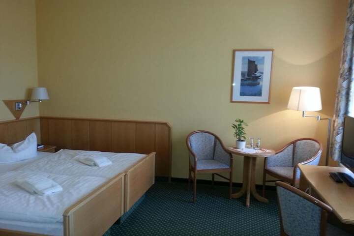 Room 17 of 60