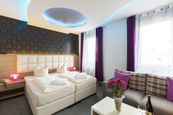 Room 16 of 35