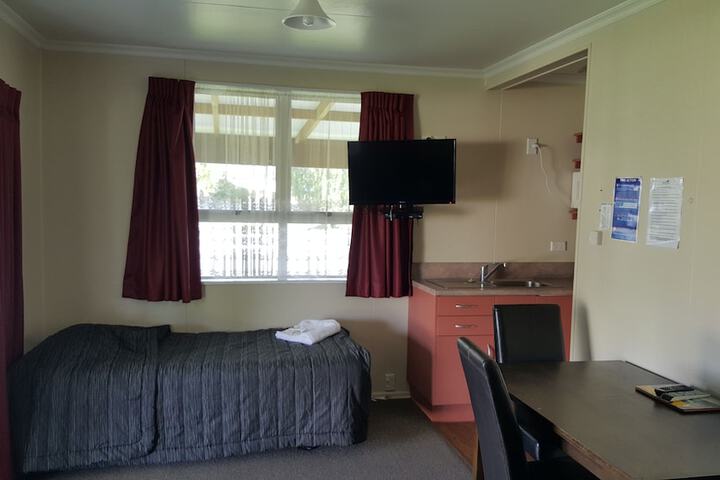 Room 4 of 60
