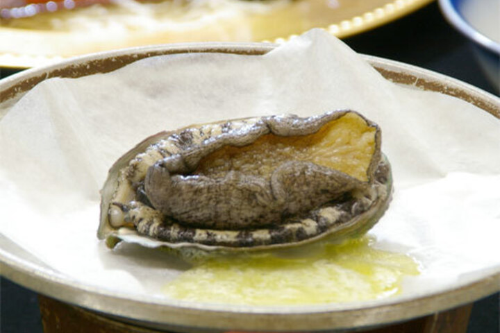 Abalone dishes (* Cooking is an example)