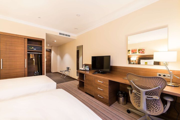 Room 19 of 65