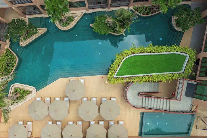 Pool 92 of 151