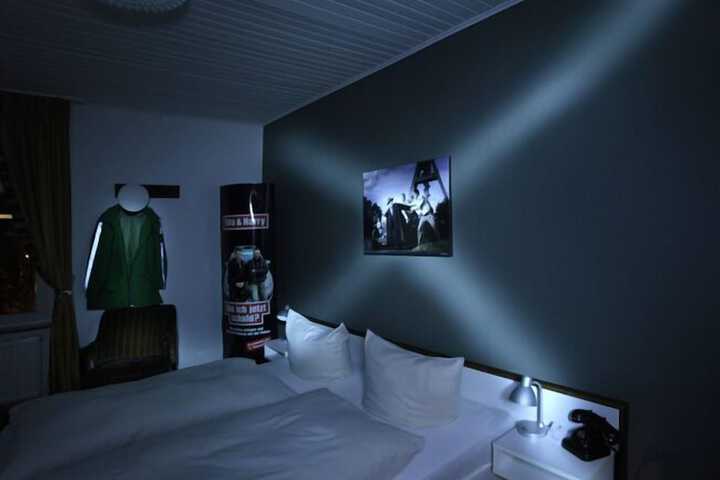 Room 14 of 42
