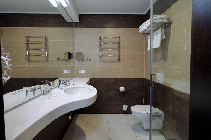 Room 40 of 61
