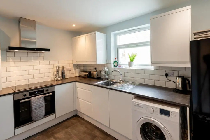 St James Place 4 bed Apt with JOIVY