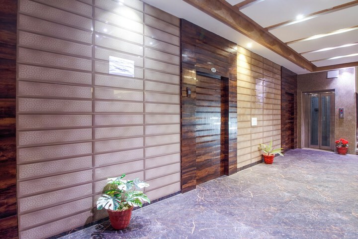 Hotel Interior 4 of 30