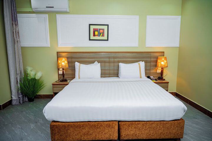 Room 38 of 121