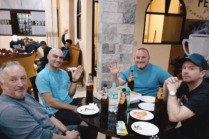Dining 27 of 42