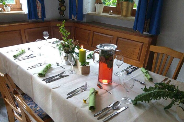 Dining 13 of 29