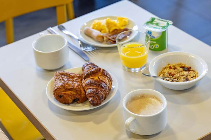 Breakfast meal