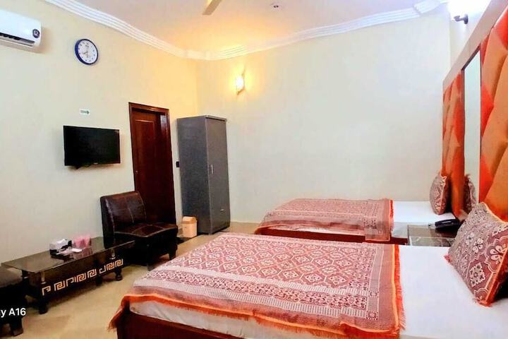 Room 3 of 15