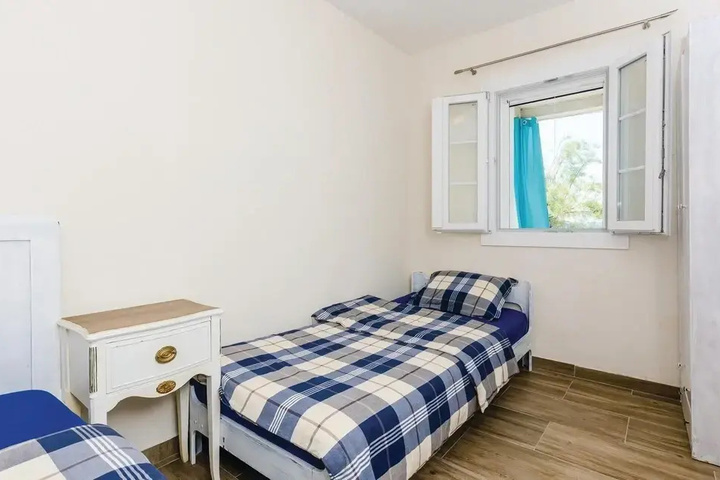 Beautiful Home in Potomje With Wifi and 1 Bedrooms