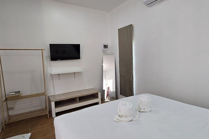 Room 2 of 23