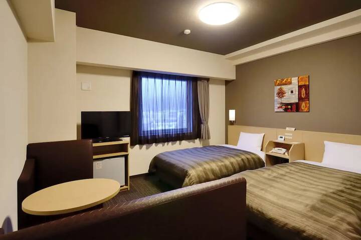 Room 2 of 30