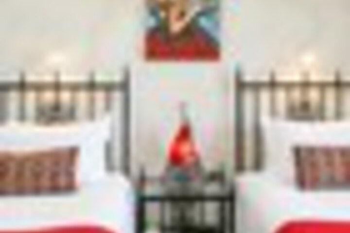 Room 65 of 150