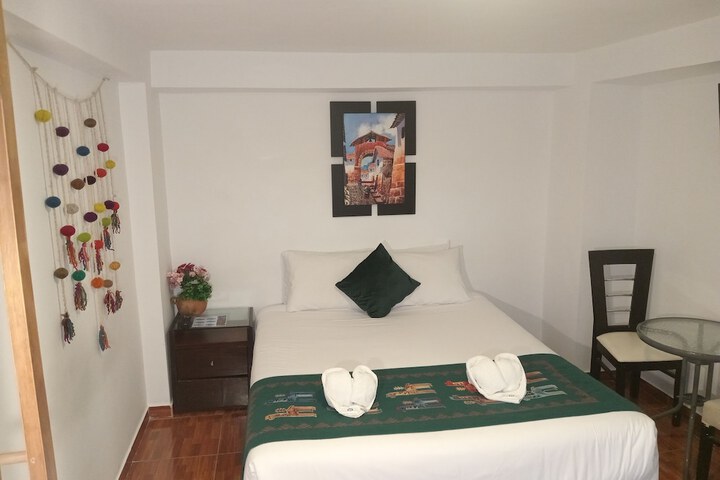 Room 7 of 33
