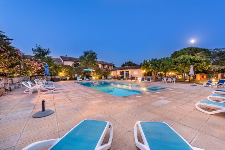 Hotel with Pool