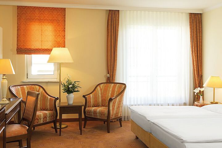 Room 5 of 36