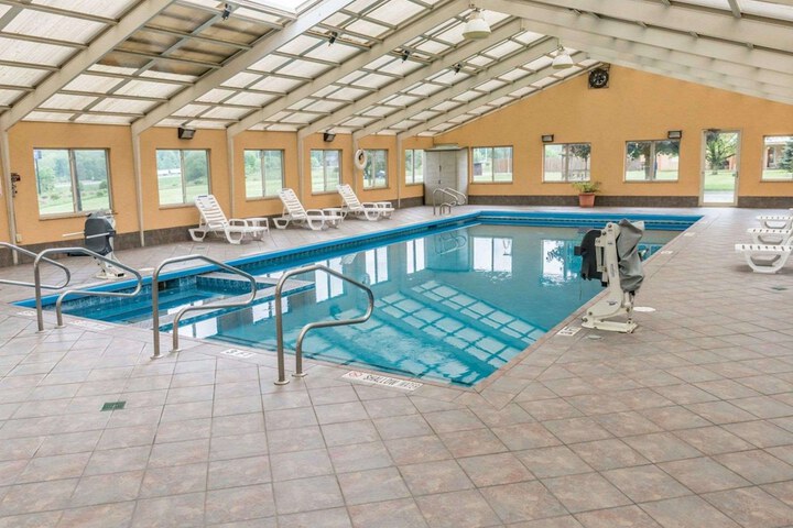 Pool 20 of 29