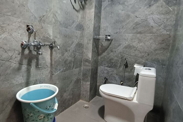 Room 25 of 36
