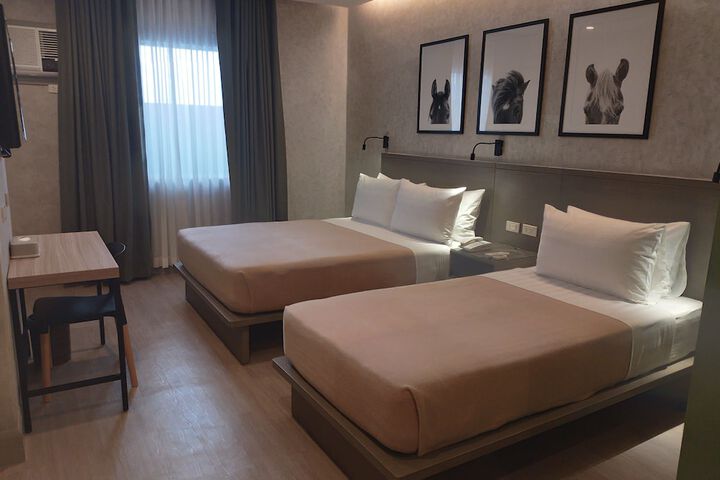Room 13 of 22