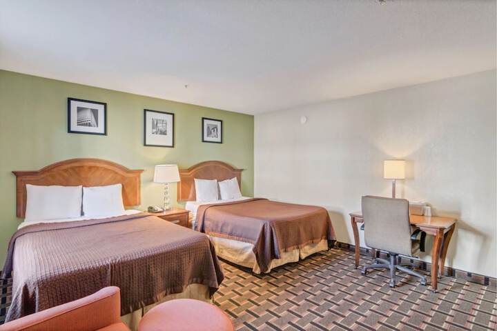 Standard Room, King or Two Doubles (10 of 11)
