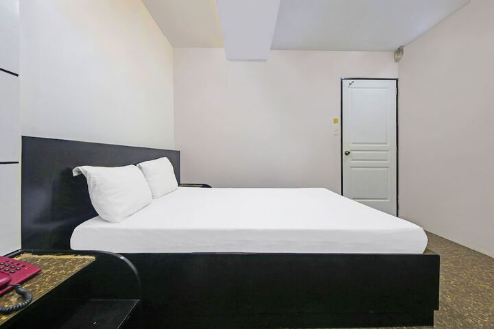 Room 18 of 30