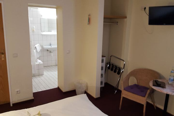 Room 29 of 46