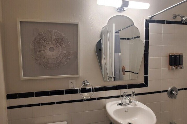 Room 161 of 181