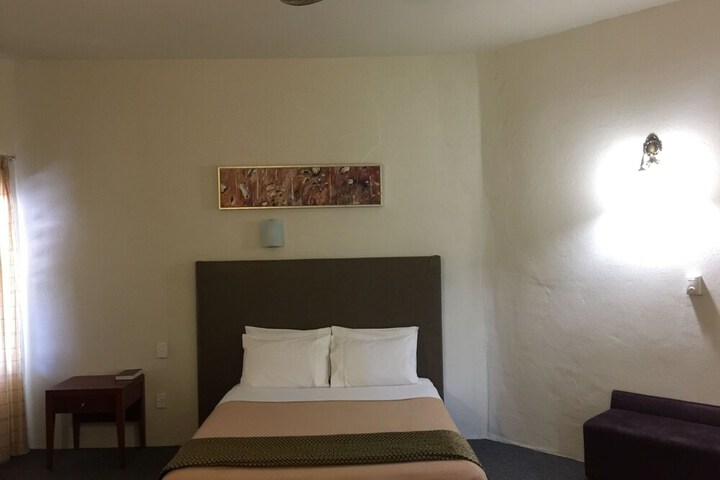 Room 6 of 19