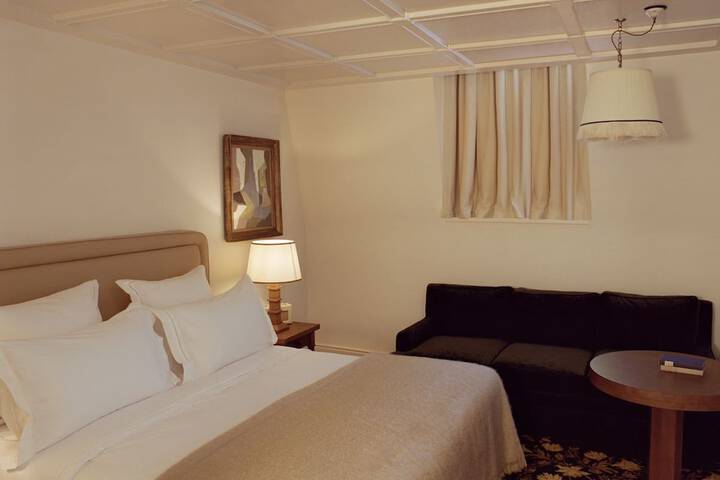 Room 22 of 61