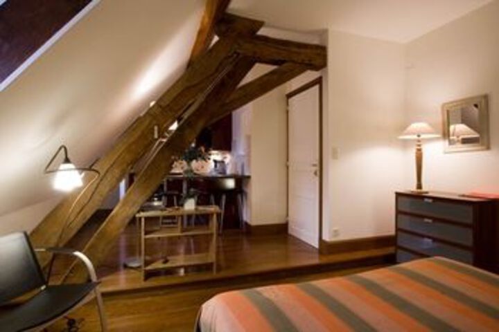 Room 7 of 10